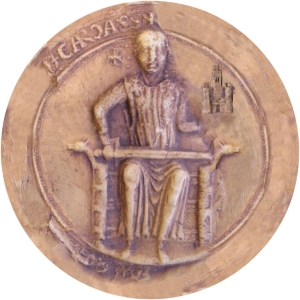 Reconstitution partielle du troisième sceau de Simon, 1217. Diamètre supérieur à 90 mm. (d’après les fragments d’un sceau de Simon et d’un sceau de son fils Amaury correspondants aux moulages D 708 et D 748)